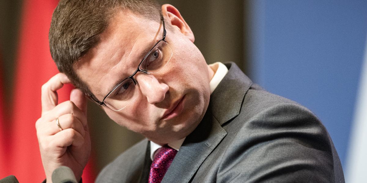Gulyás Gergely, a Miniszterelnökséget vezető miniszter. Jól megfizetik a tanácsokat