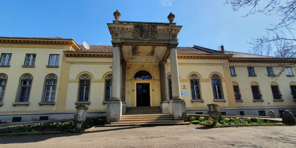 A kollégium épülete - Korábbi felvétel 