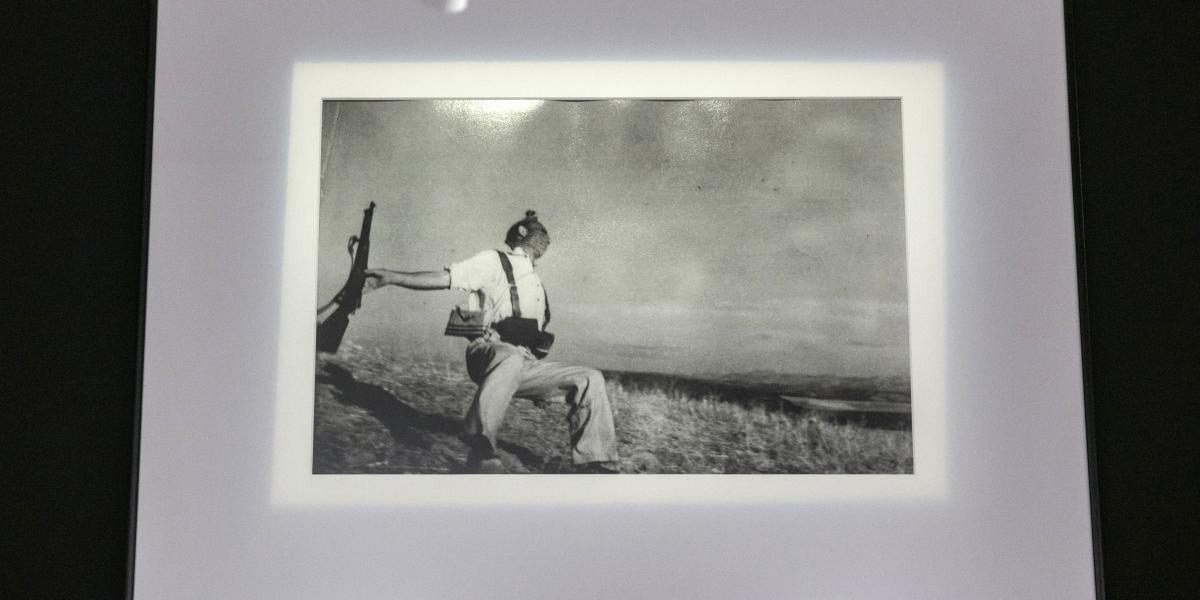 Robert Capa: A milicista halála képének igazsága nem vitatható