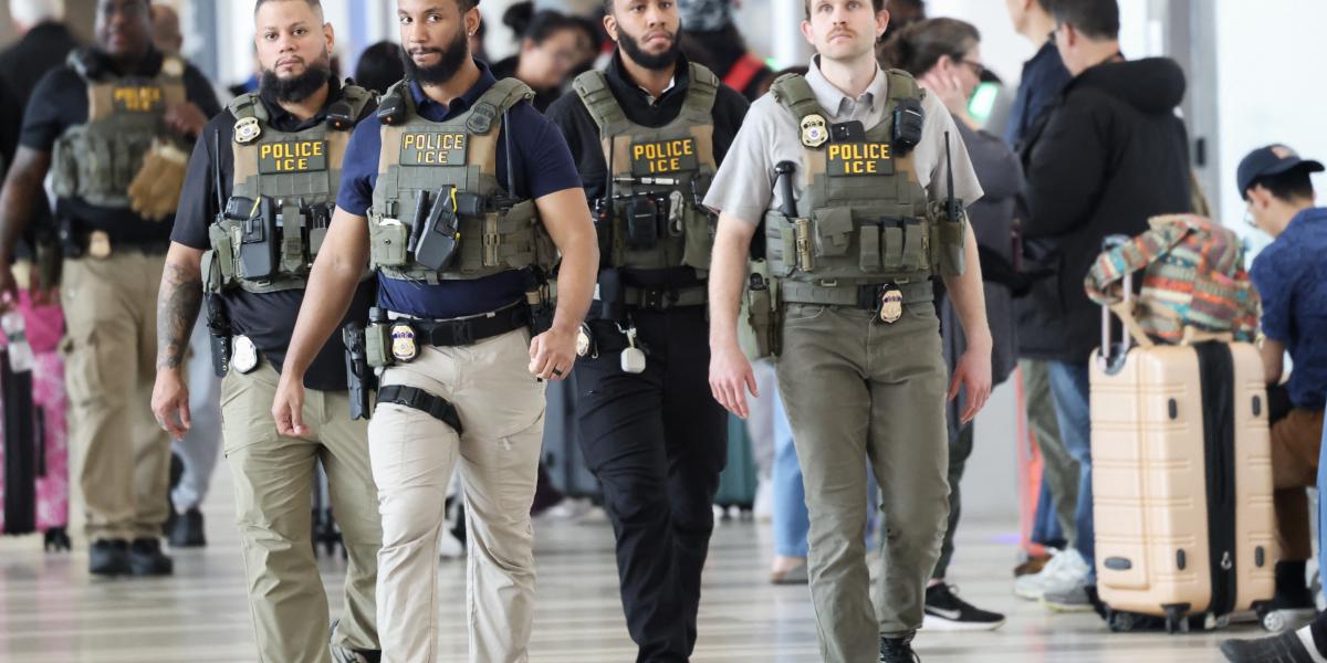 A repülőtéri biztonsági személyzet kisegítésére érkezett ICE-ügynökök továbbra is félelmet keltenek a társadalom jelentős részében