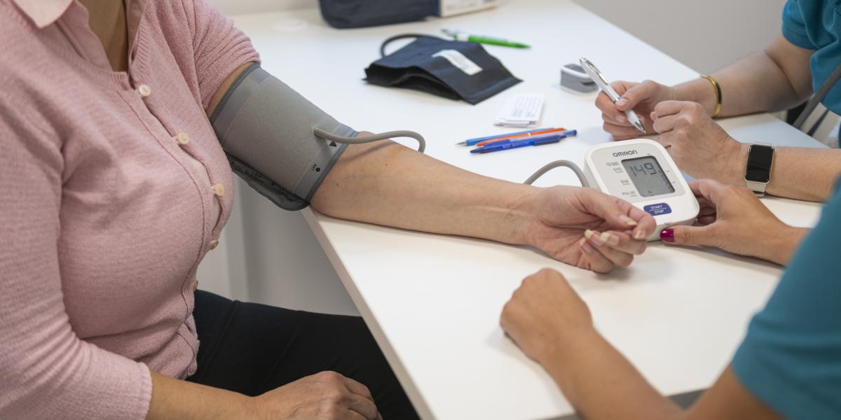 Vérnyomásmérés. A leendő tárcavezetőnek a hálapénz felszámolása, a szakmai autonómia és a minőségmérés egy évtizede visszatérő témái