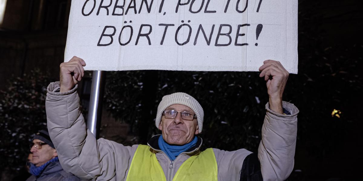 Elvárás. A döntő többség egyetért, de az általunk kérdezett fideszesek feleslegesnek tartják a gyanús ügyletek átvilágítását