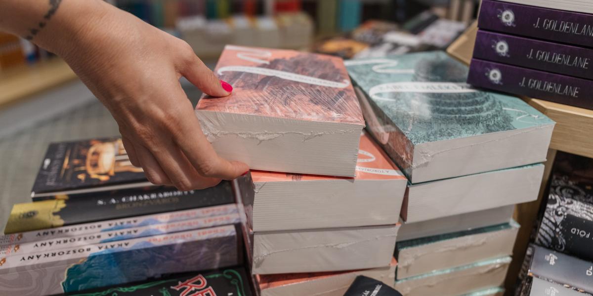 A könyvfóliázás markáns jele volt a cenzúrának, de a Libri kínálatában
különösebb változás nem történt