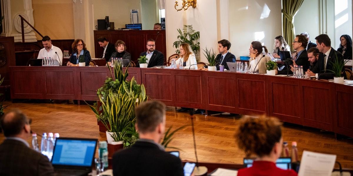 A tiszás győzelem épp Magyar Péter pártját hozta nehéz helyzetbe a fővárosban