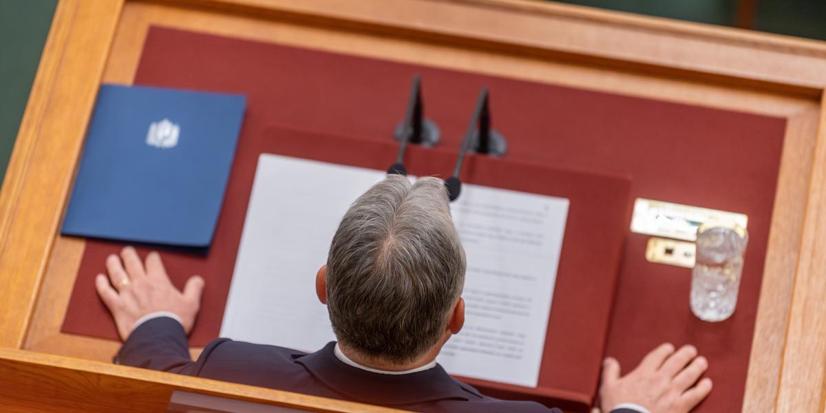 Orbán Viktor a veszélyhelyzetre hivatkozva kiiktatta a parlamentet