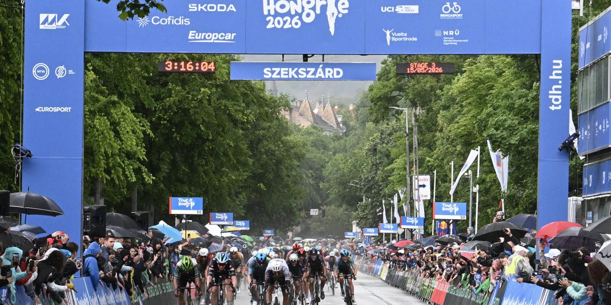 A szekszárdi befutón hatalmas hajrát csapatott a mezőny 