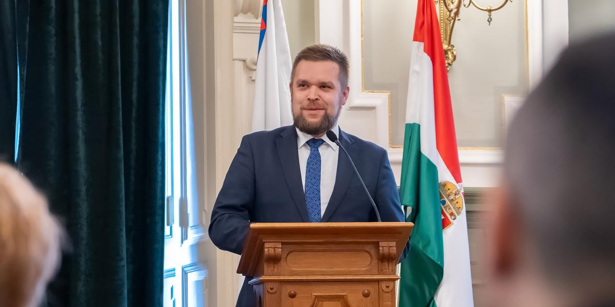 Korábbi felvétel 