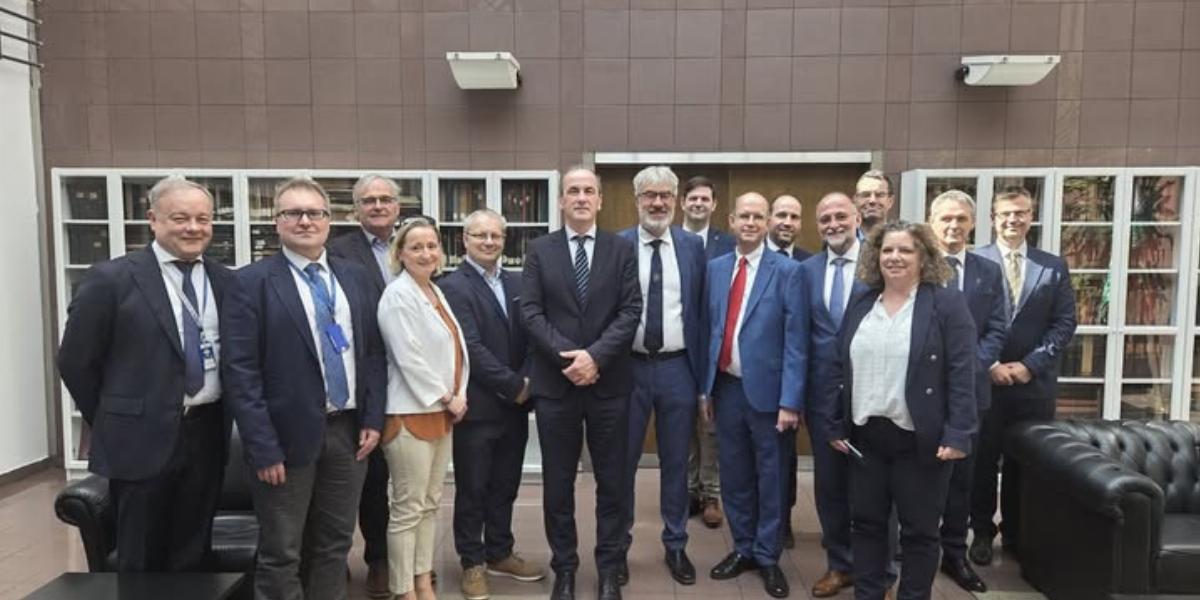 Hegedűs Zsolt látogatása csütörtökön a NEAK épületében