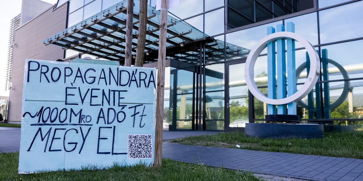 Közmédia propaganda után, átalakítás előtt