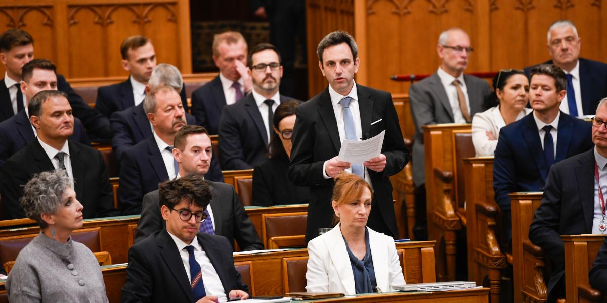 Melléthei-Barna Márton, az Országgyűlés plenáris ülésén, 2026. május 27-én.