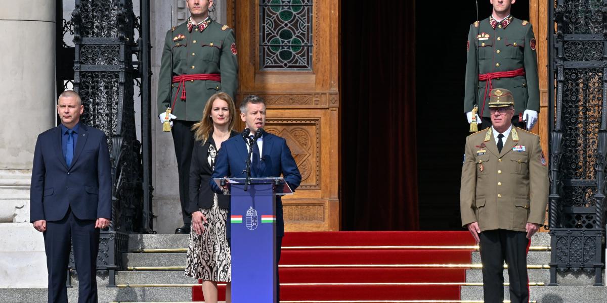 Magyar Péter az Országház előtti Kossuth Lajos téren, 2026. június 4-én
