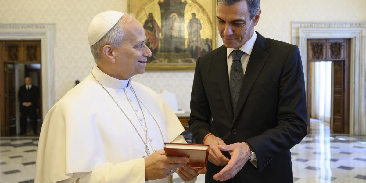 Sánchezt már előre kritizálják a pápa ünnepélyes fogadása miatt