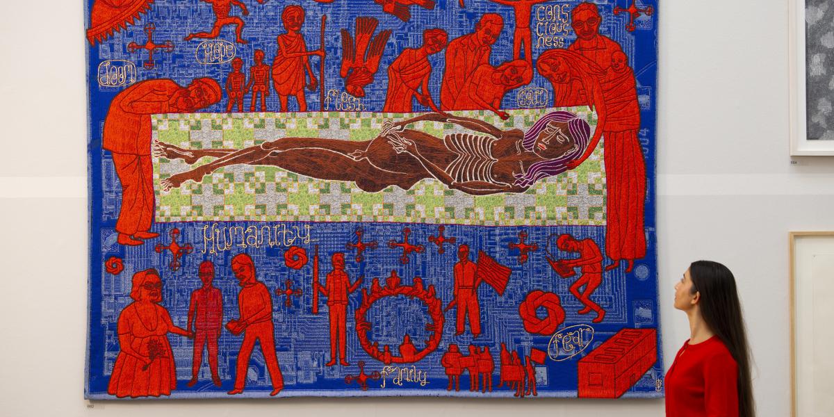 Grayson Perry Behold Humanity, Íme az emberiség című gobelinje