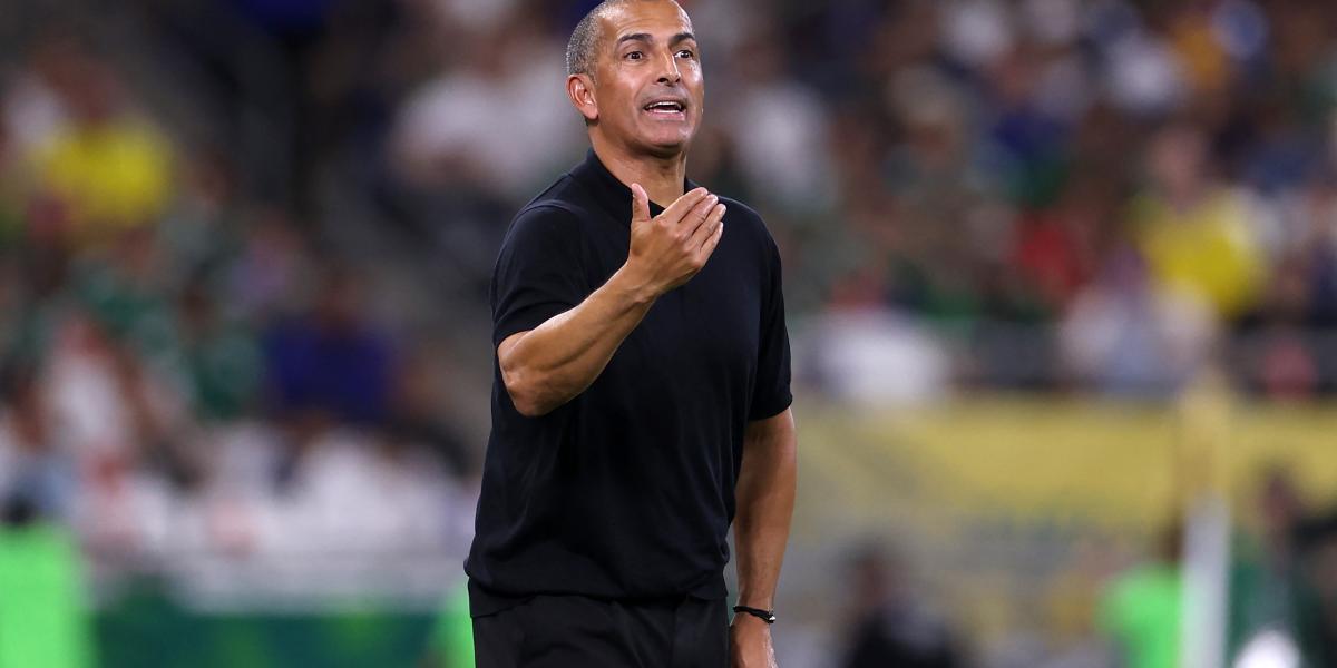Sabri Lamouchi a Svédország elleni vesztes mérkőzésen Mexikóban június 14-én 