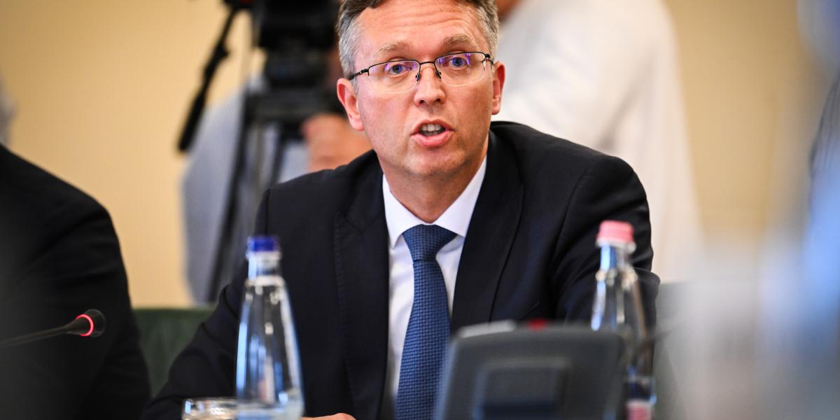 Bajban lehet Hankó Balázs volt kulturális és innovációs miniszter