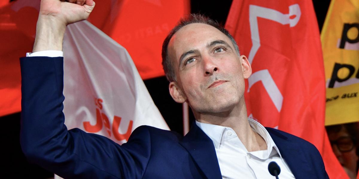 Jelentkezett egy új jelölt. Raphaël Glucksmann – a Köztér (Place Publique) néven ismert törpepárt EP-képviselője – hazafias riadót fúj könyvében, amely elnöki programját tartalmazza