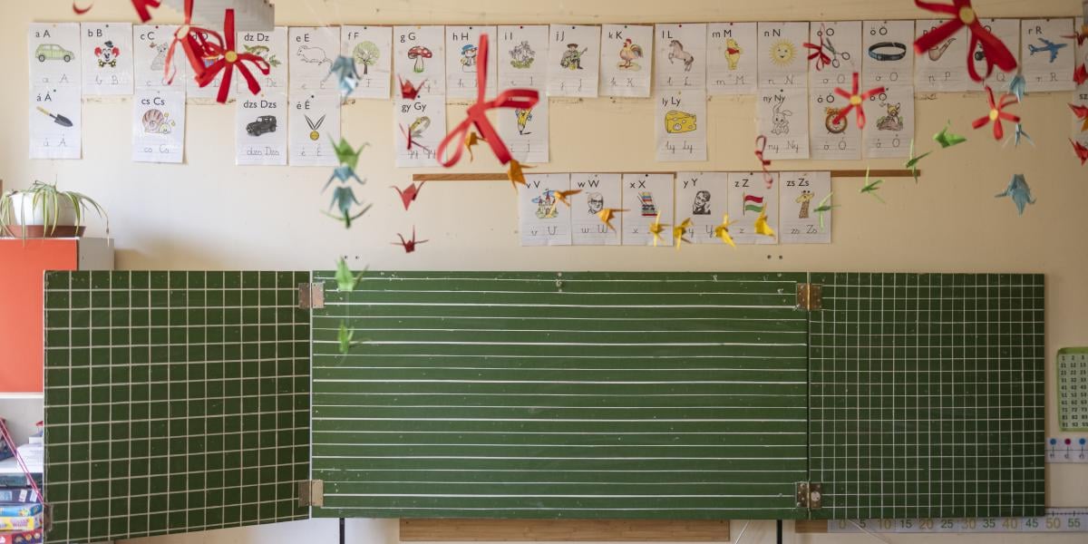 Két héttel a nyári szünet kezdete után már több mint 3100 álláshirdetést tettek közzé a közszféra hivatalos álláskereső oldalán