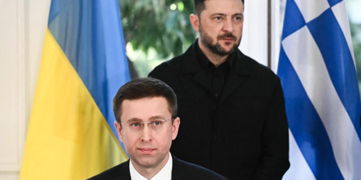 Volodimir Zelenszkij Szerhij Koreckijt,  a Naftohaz állami olaj- és gázipari vállalat vezérigazgatóját szeretné a menesztett Julija Szviridenko kormányfő helyére kineveztetni. 