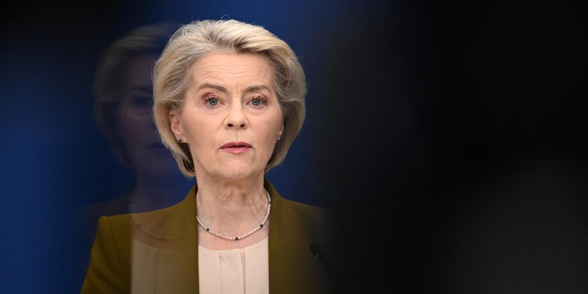 Bár az Európai Bizottság elnöke, Ursula von der Leyen azt remélte, a magyar kormányváltással könnyebb lesz a szankciós politika Oroszország ellen, ez nem lett így
