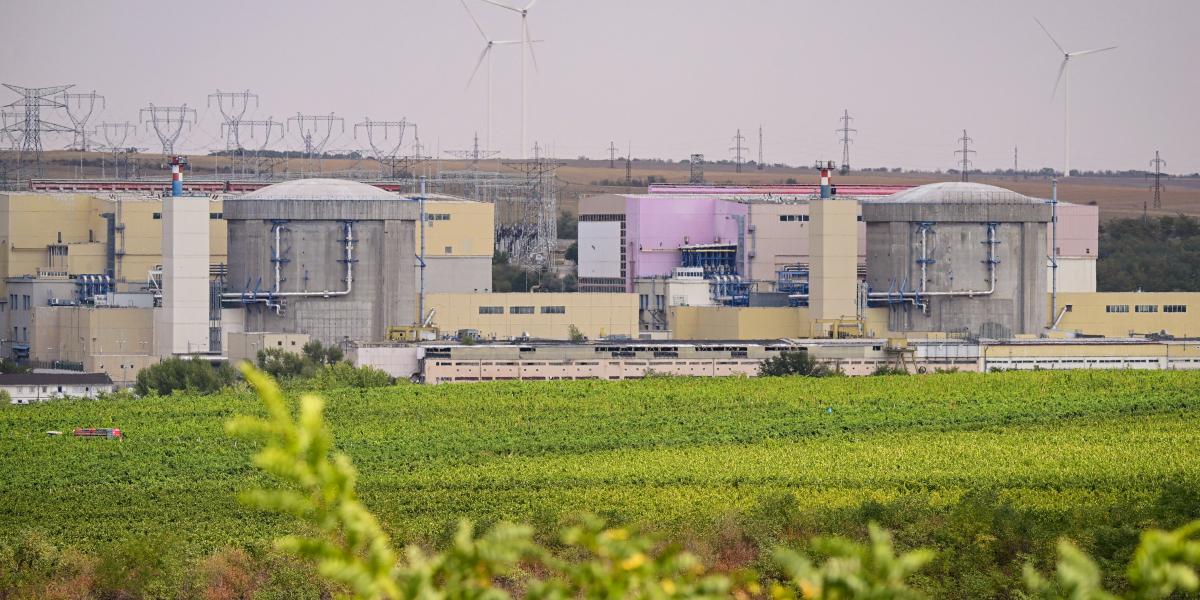 Cernavodă két blokkja egyenként 706 megawatt teljesítményű, együtt Románia villamosenergia-termelésének csaknem ötödét adják