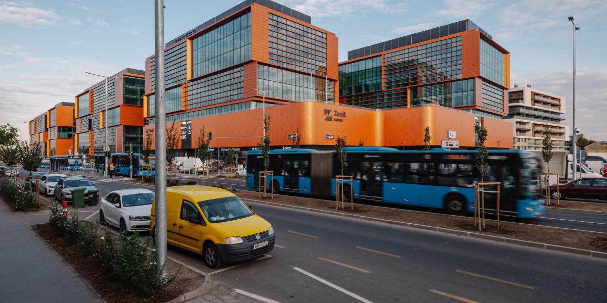 Rózsa András azt mondta, tudomása szerint a vételár javát már kifizette az előző kormány a Bayer Constructnak