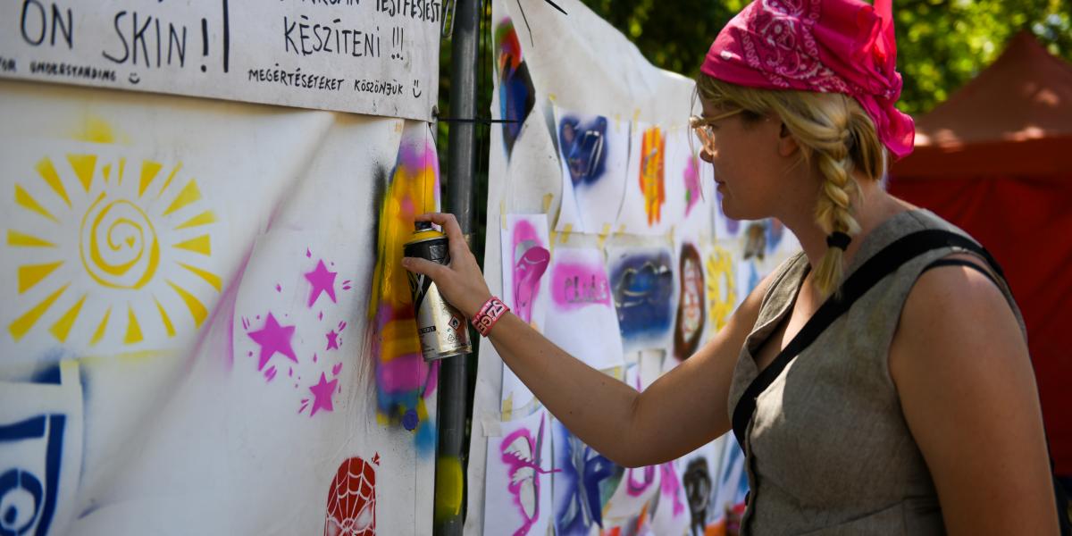  Az Art Garden nevű helyszínen utcaművészekké válhatunk 