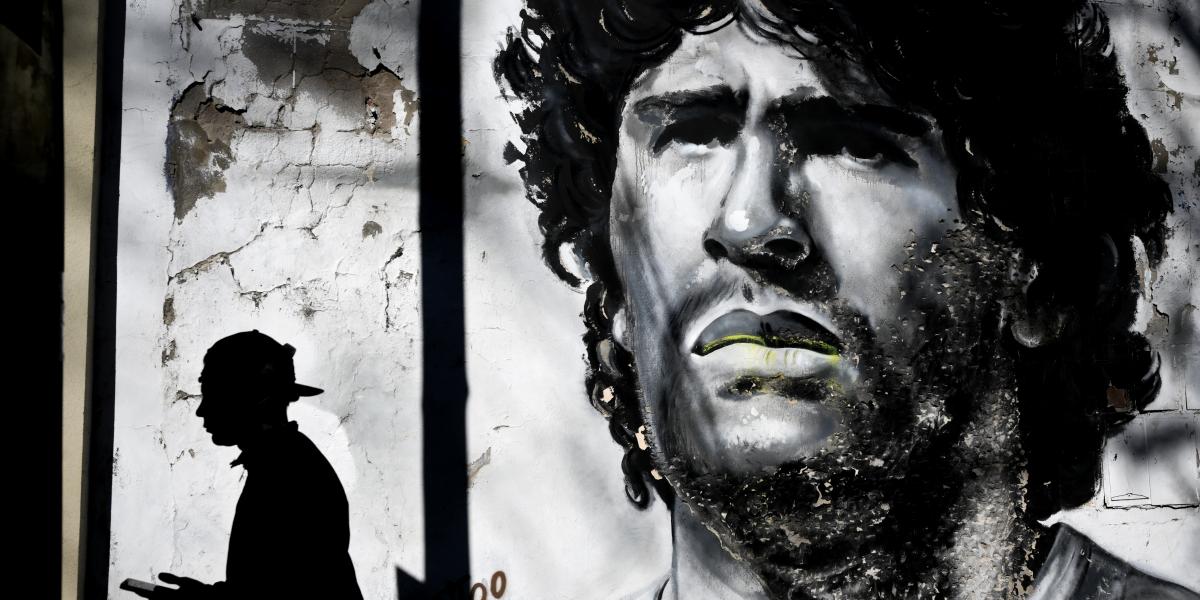 Maradona-falfestmény a Buenos Aires-i La Bocában 2026. június 19-én
