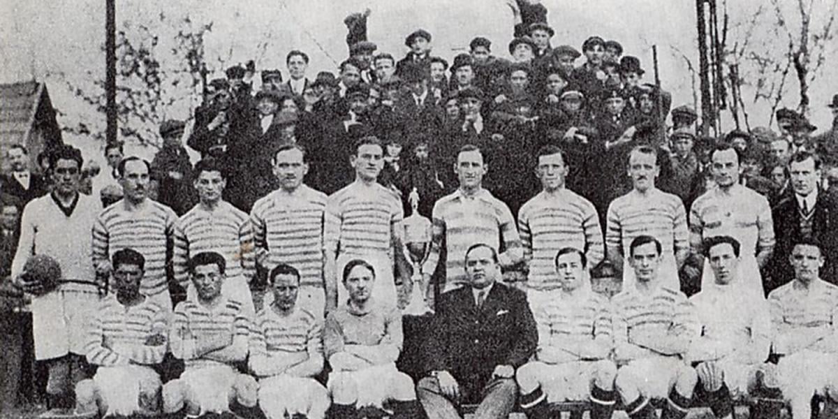 A Ferencváros 1926–27-es szezonban bajnoki címet nyert csapata. Nem jött be a profizmus.