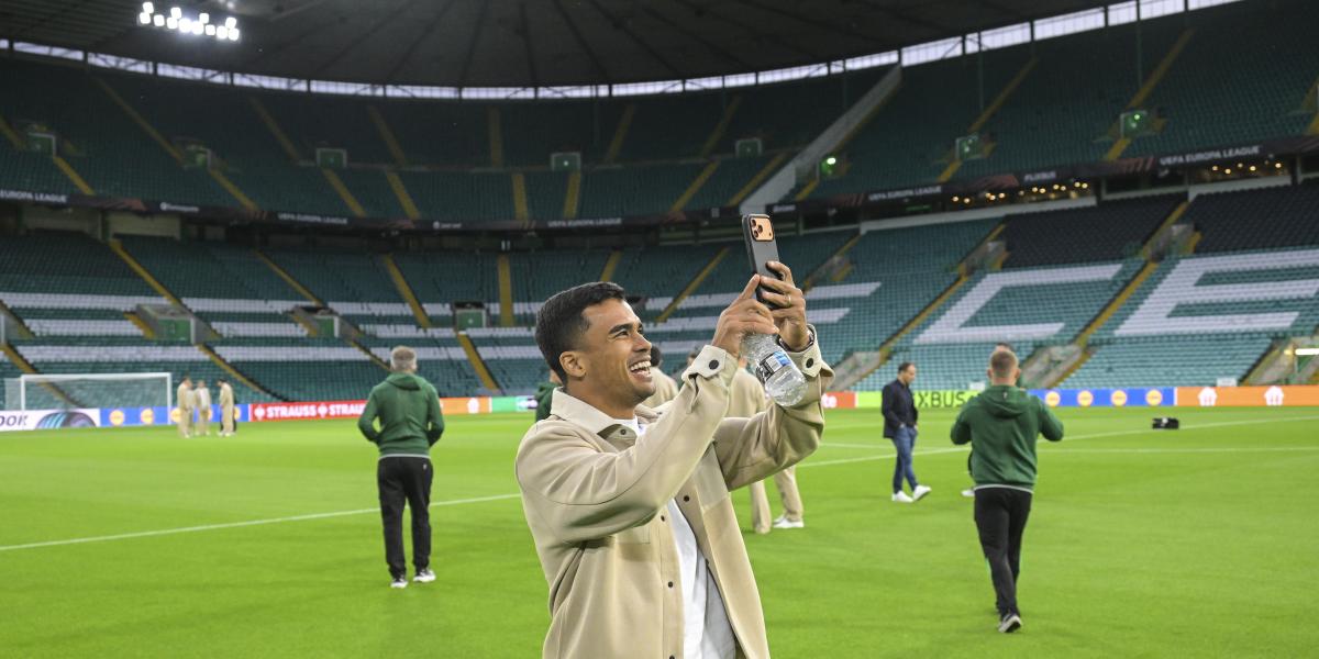 Cadu, a Ferencvárosi TC játékosa a Celtic Football Club stadionjában 2026. szeptember 16-án