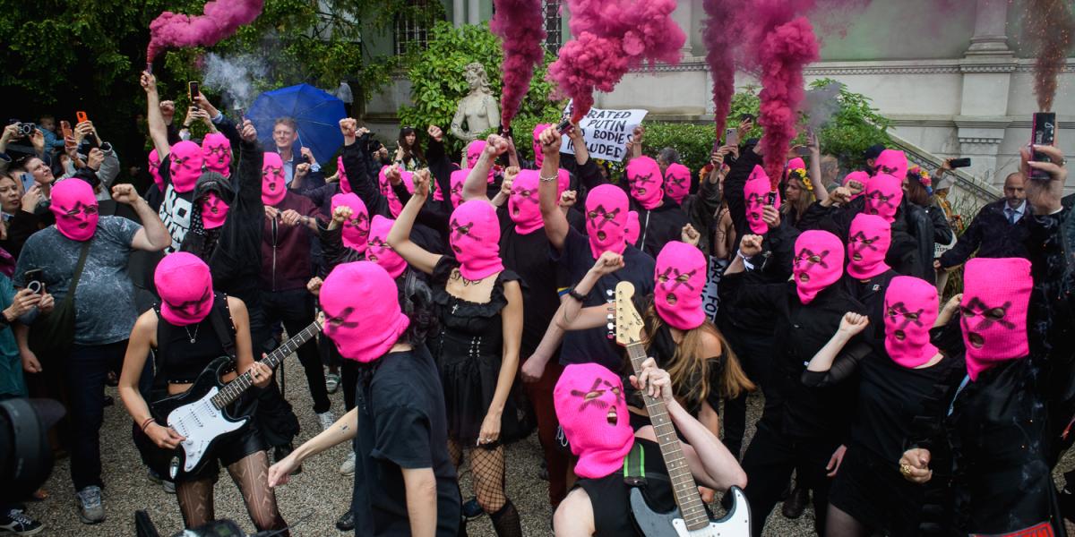 A Pussy Riot rajongói hősként tekintenek a punkzenekar FSZB által beszervezett tagjára