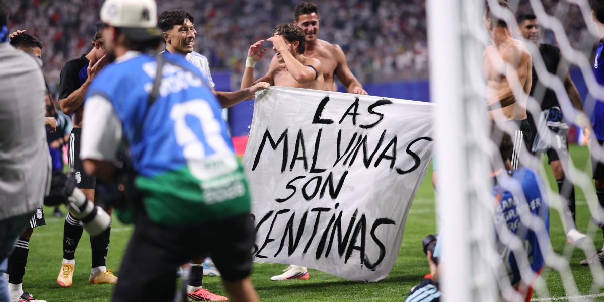 A Malvin-szigetek Argentínához tartoznak – legalábbis az idei foci vb argentin szurkolói szerint.