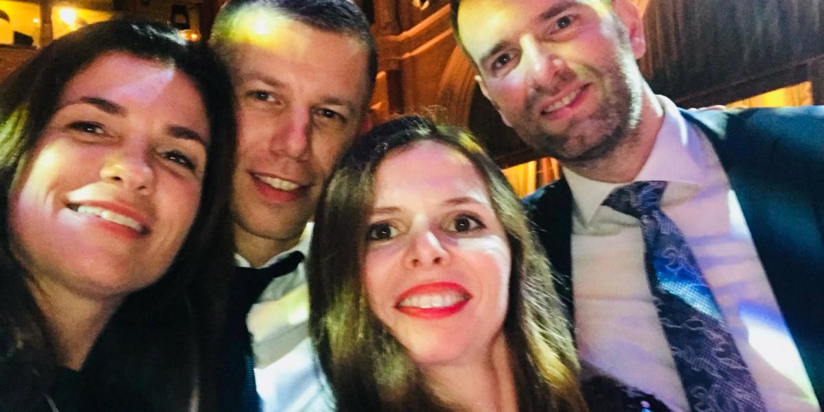 Középen Isky Annamária Női Digitális Polgári Kör társalapítója