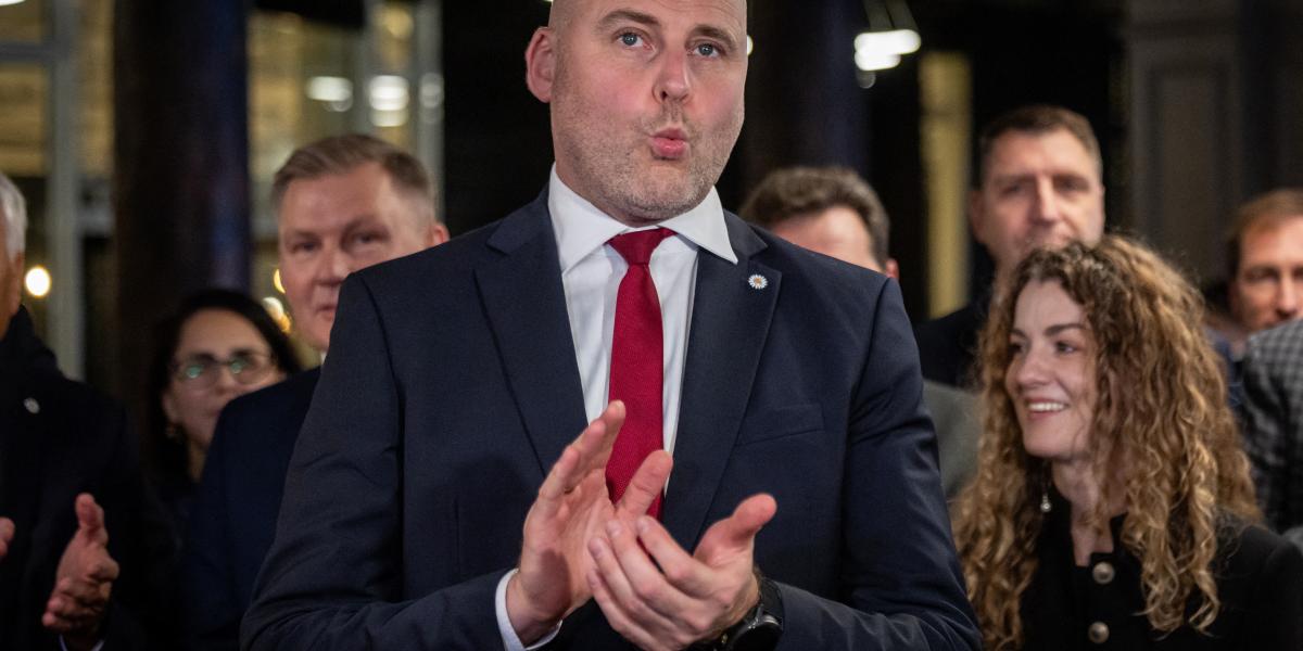 Andris Kulbergs miniszterelnök pártja fölényesen győzött, de koalícióra kényszerül