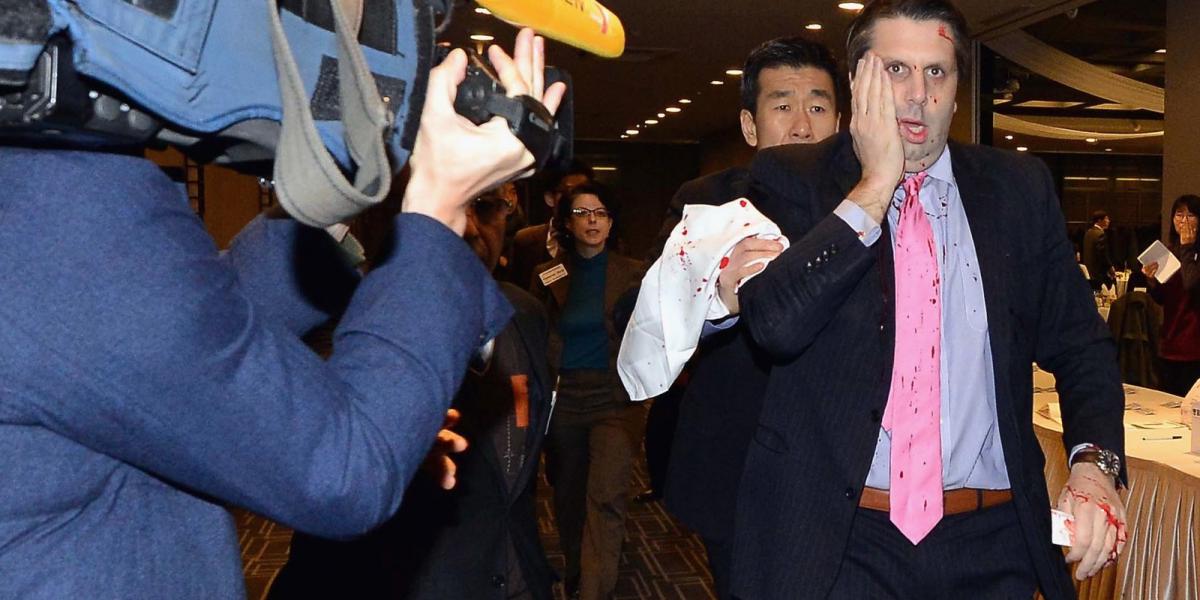 Mark Lippert a támadás után. FOTÓ: Getty Images