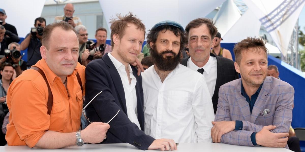 A Saul fia rendezője, Nemes Jeles László (balról a második) filmje színészeivel: Urs Rechn, Röhrig Géza, Todd Charmont és Molnár