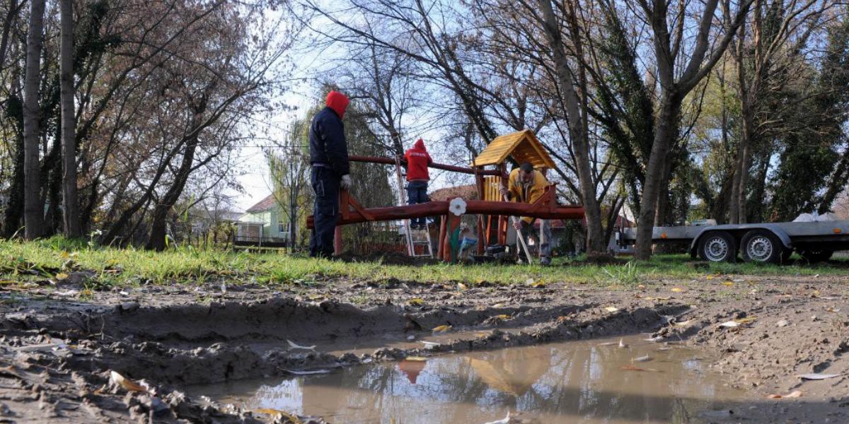 Tovább játszanak a választókkal Fóton FOTÓ: VAJDA JÓZSEF