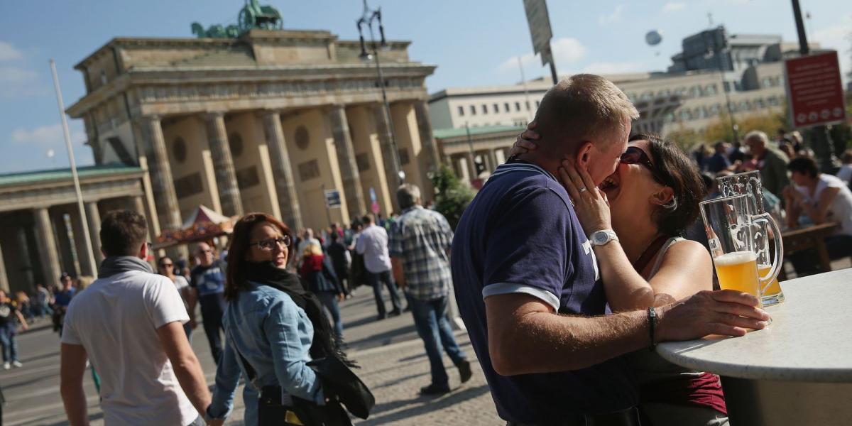 Fesztivállal ünneplik a Brandenburgi kapunál a német egység napját FOTÓ: EUROPRESS/GETTY IMAGES/SEAN GALLUP