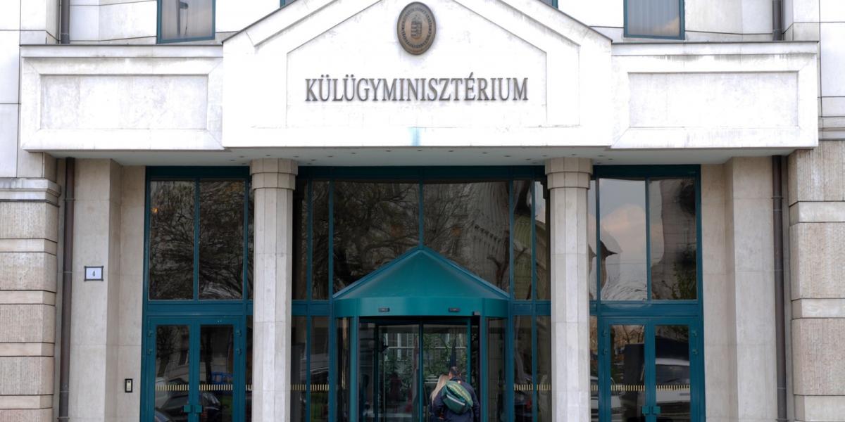 Titkolózik a Külügyminisztérium. FOTÓ: Népszava