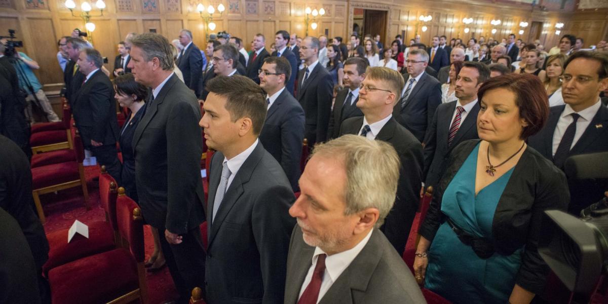 Az államtitkárok 2014-es eskütétele – már ők is nehezen fértek el egy teremben FOTÓ: KORMANY.HU/PELSŐCZY CSABA