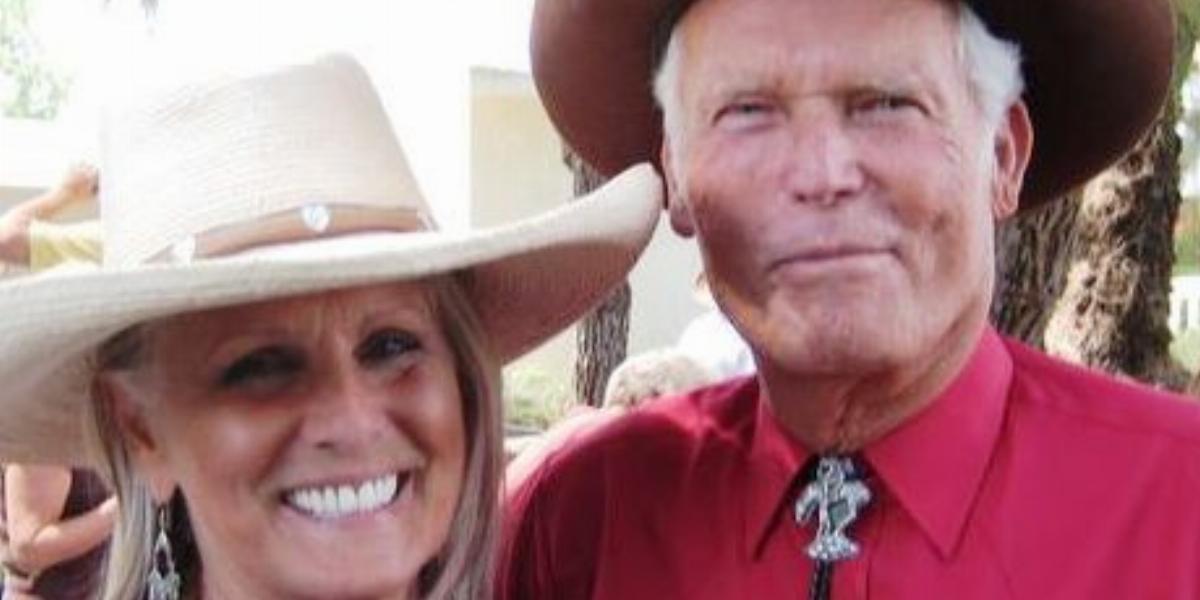 Ty Hardin nyolcadik feleségével, Caroline-nel Forrás: Facebook/TY Hardin