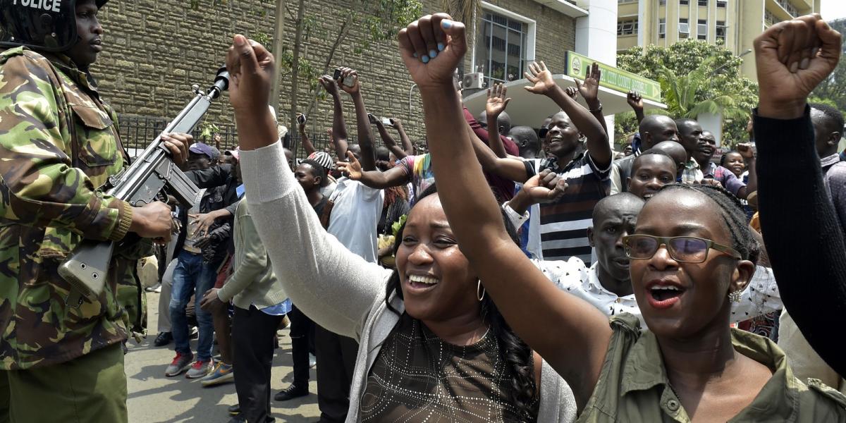 Odinga hívei tegnap Nairobiban. FOTÓ: AFP/SIMON MAINA