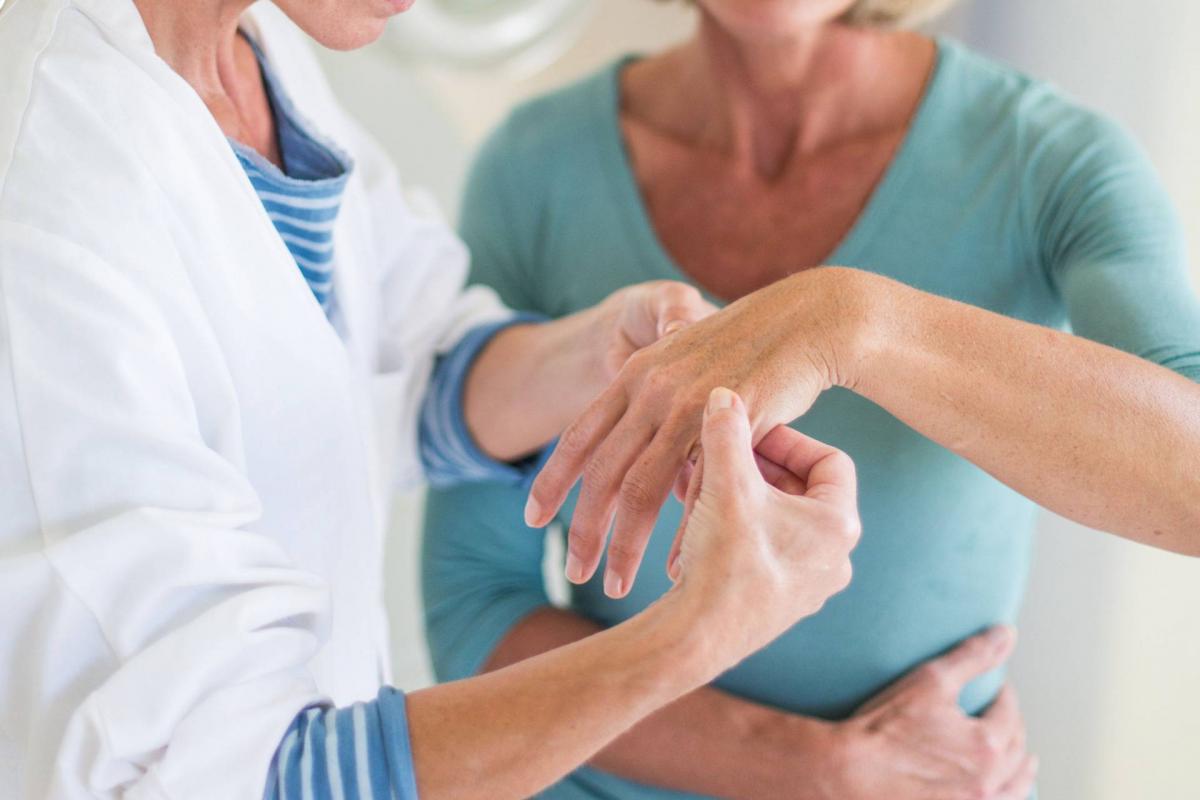 artróziskezelő intézet nyaki osteochondrosis fájó kezek