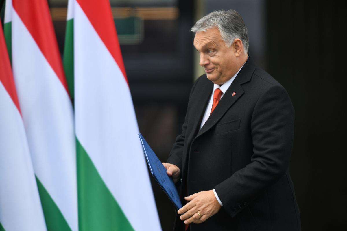 Orbán Viktor: A Nyugat elárult bennünket, a szovjet tankok pedig visszafordultak