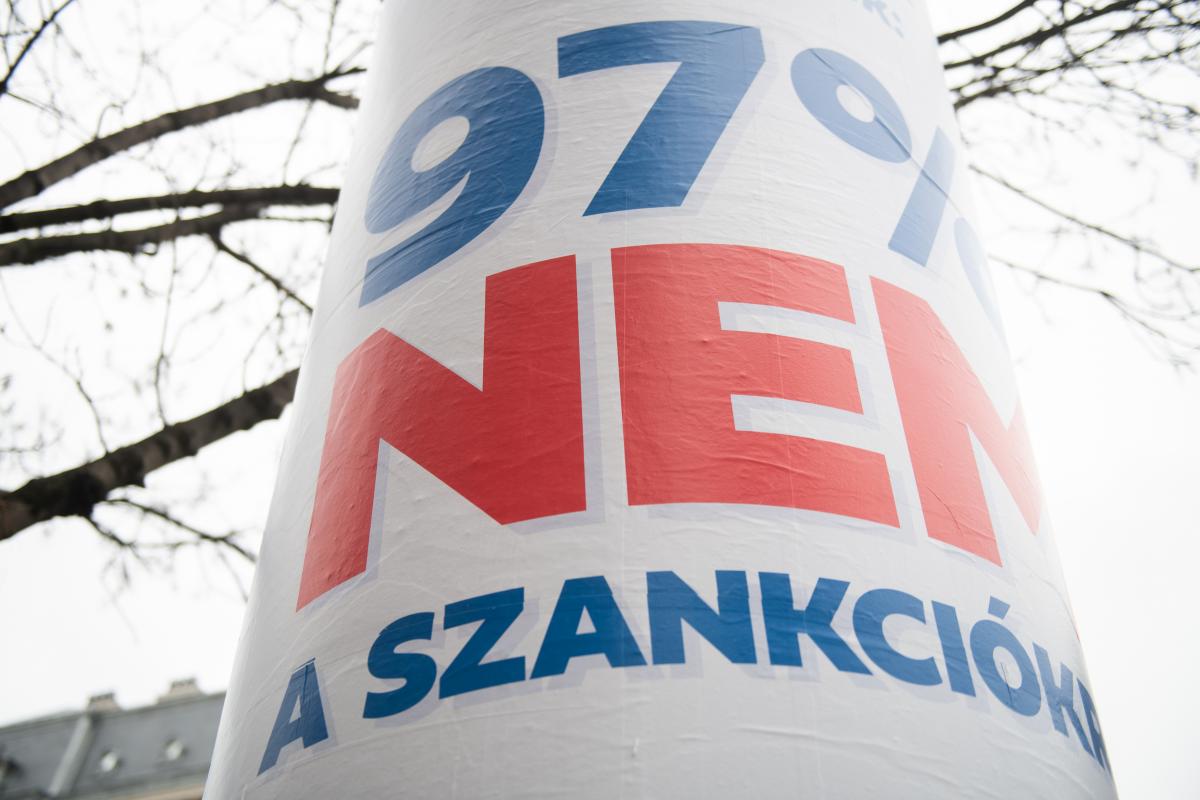 Az Orbán-kormány megint propagandával traktálja azokat, akik az oltásra regisztráltak 