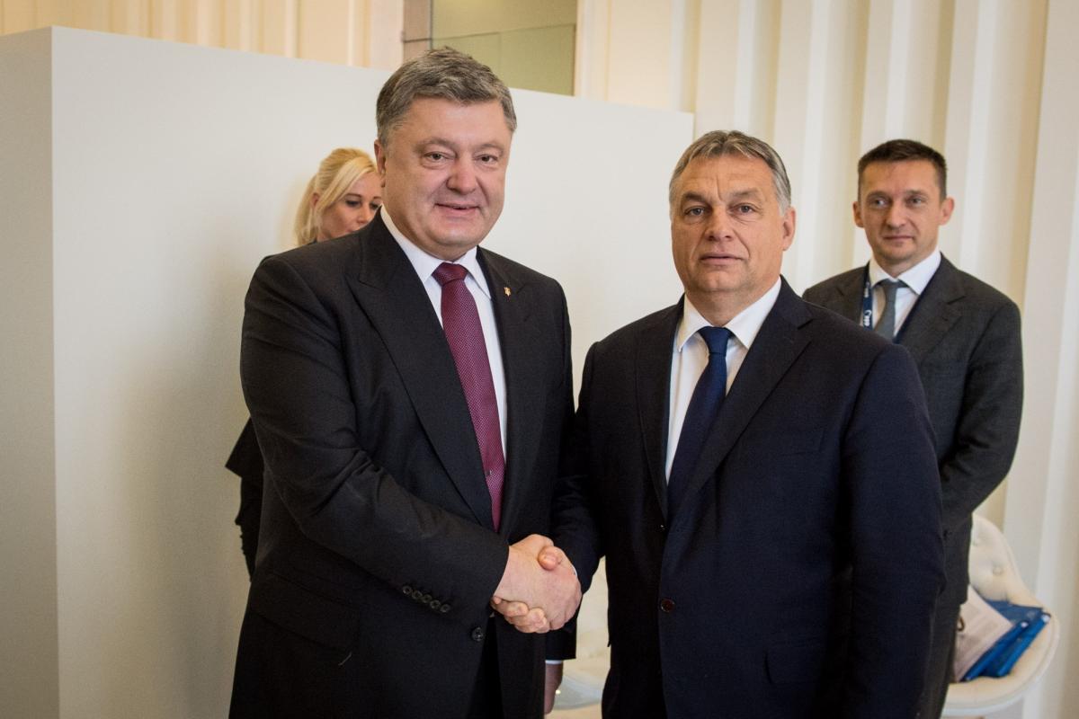 Elismerte Szijjártó Péter, hogy Orbán Viktorral találkozott volna a feltartóztatott Petro Porosenko