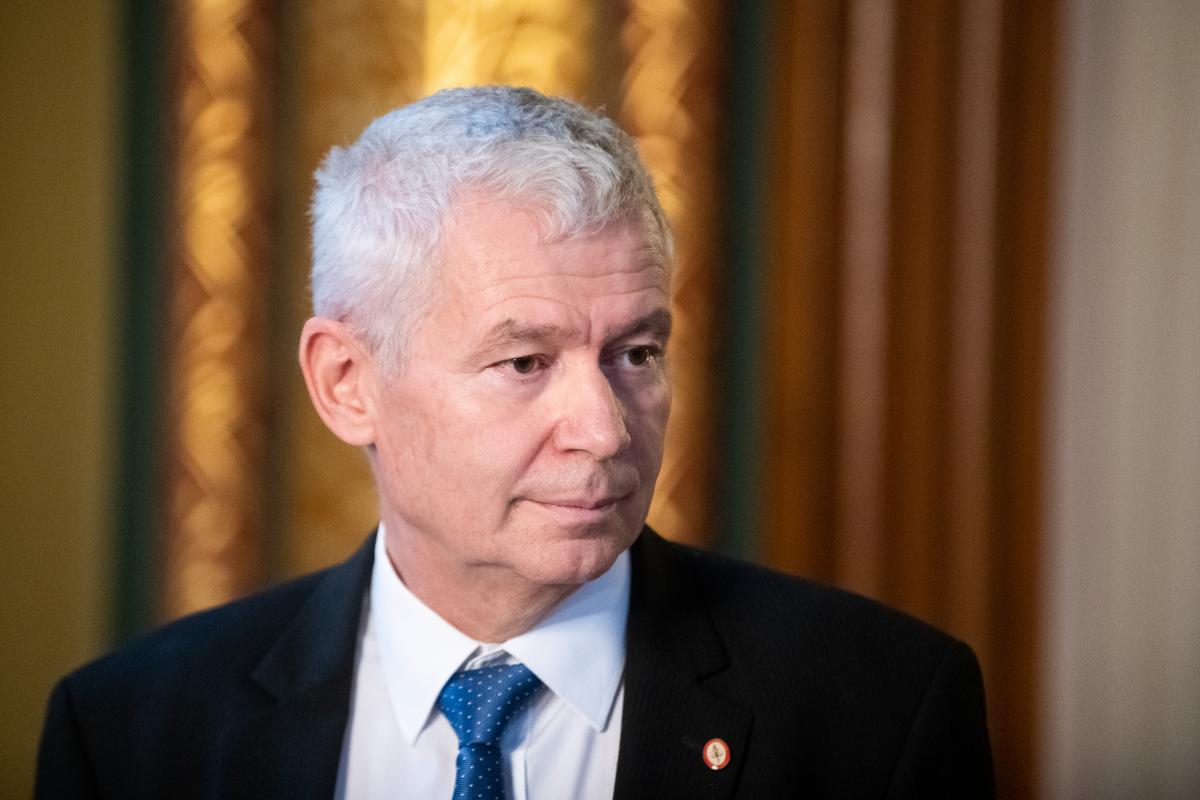 „Kormányváltás után ezt nem lehet megúszni” – Már a látszatra sem adnak, a rendőrségi elutasítás néha korábban érkezett, mint hogy Polt Péter közölte volna, feljelentésként értékelte az írásbeli kérdést