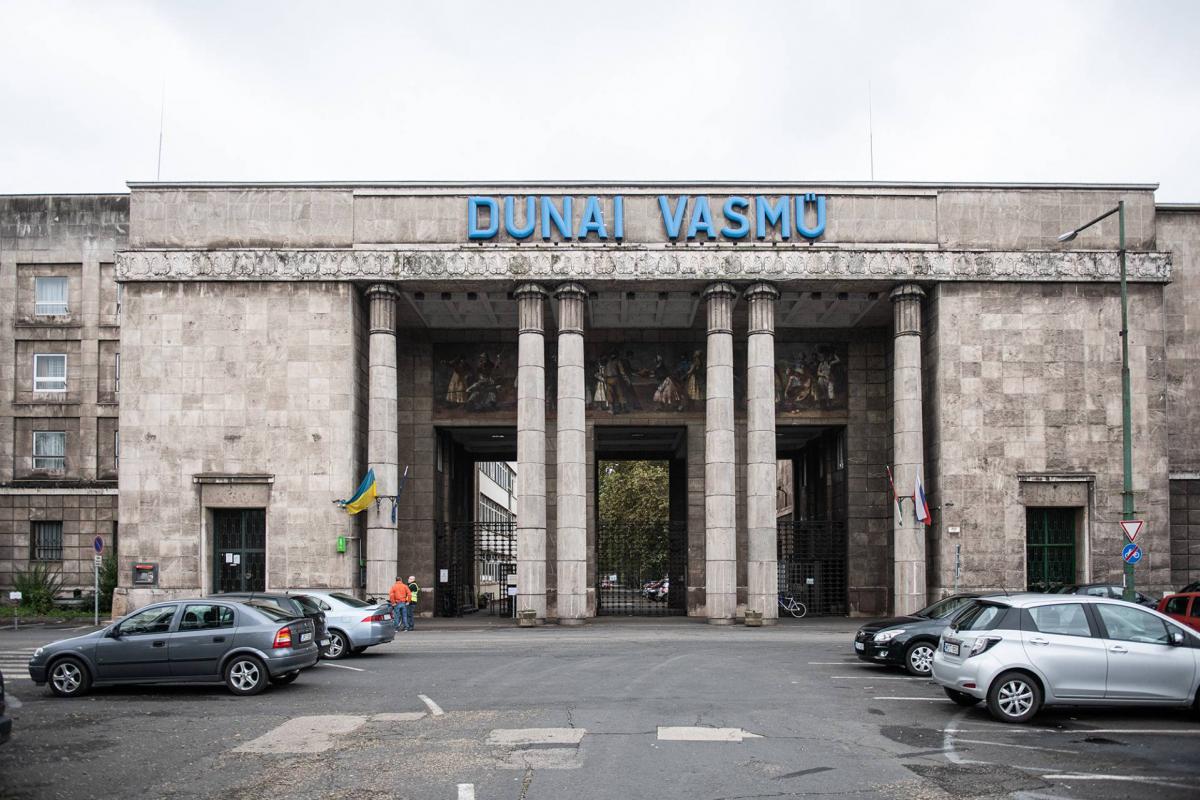 „Olyan számban veszítünk el értékes munkaerőt, hogy a gyárat ebben a formában talán már akkor sem lehet újraindítani, ha erre lenne szándék”