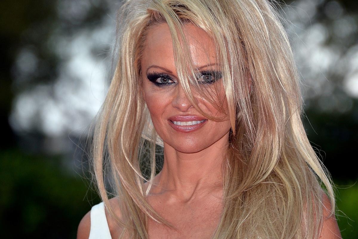 Kedves Putyin! - Pamela Anderson levelet írt az orosz elnöknek