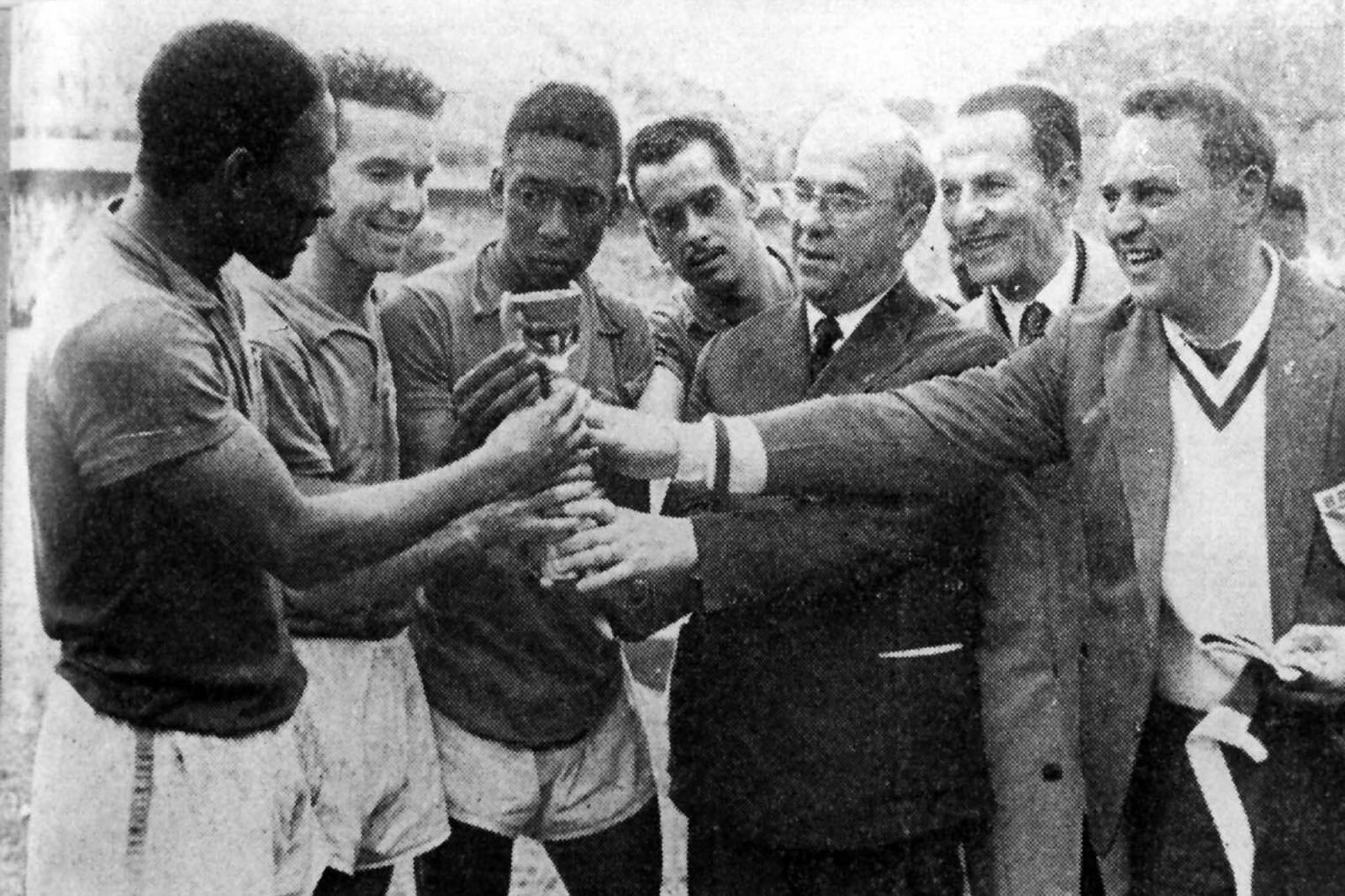 Pelé az (b3) az 1958-as döntő után