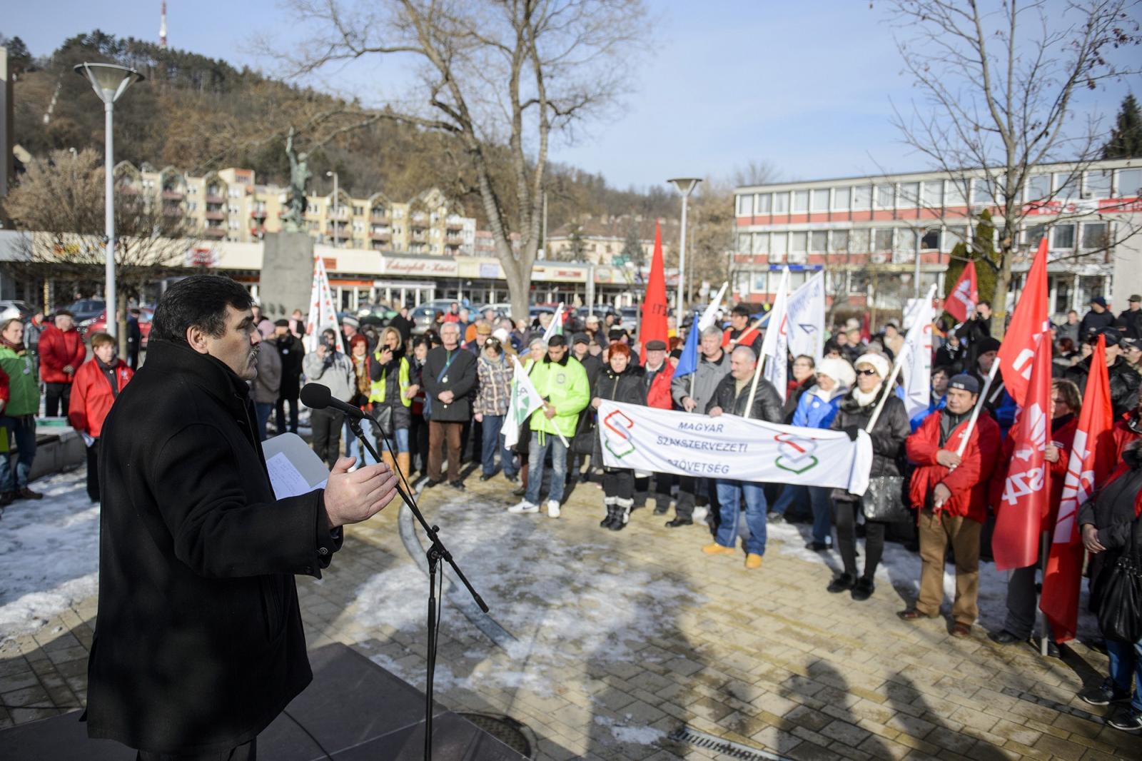 Rabi Ferenc, a Bánya, Energia és Ipari Dolgozók Szakszervezetének (BDSZ) elnöke Salgótarjánban